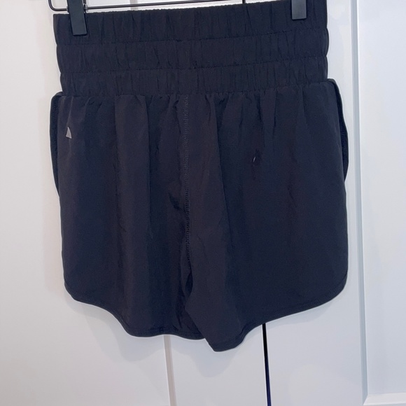 Balance Athletica/Vitality Vista Short! - Picture 4 of 4